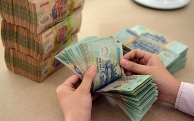 Bộ Chính trị thống nhất tăng lương cơ sở từ 1/7
