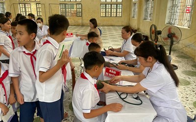 Đẩy mạnh công tác y tế trường học giai đoạn 2026–2030: hoàn thiện hành lang pháp lý, nâng cao chất lượng chăm sóc sức khỏe học sinh