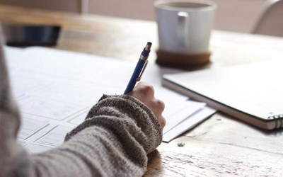 Đảng viên đang bị kiểm tra, khiếu nại, tố cáo có được chuyển sinh hoạt Đảng không?